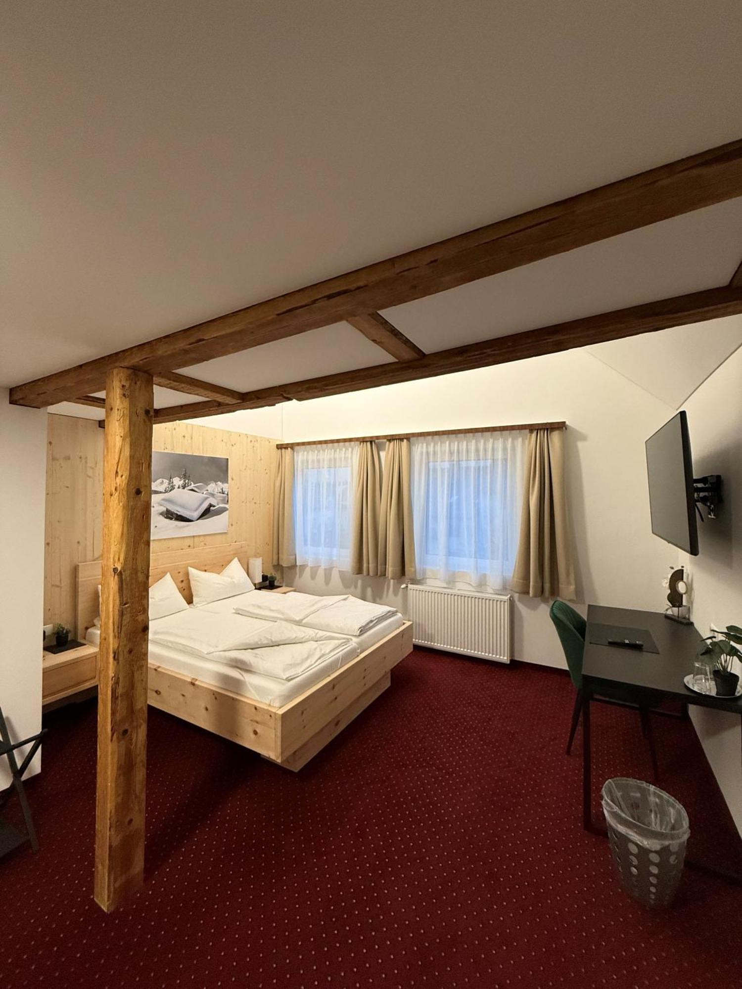 Hotel Pension Loewen In Sulz Sulz  Екстер'єр фото